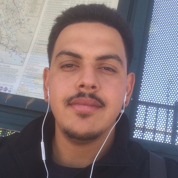 Meet your Posher, Javier - Picture 1 of 1